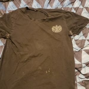 Mens shield marvel tshirt